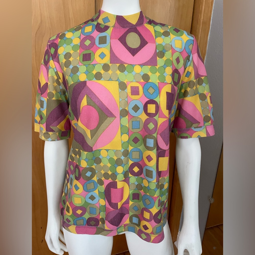 Vintage mock turtleneck gold!!